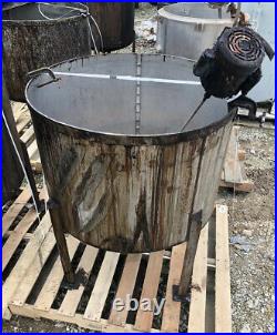 Used- Mix Tank, 105 Gallon, Stainless Steel, Vertical, Clean Inside (400 liters)